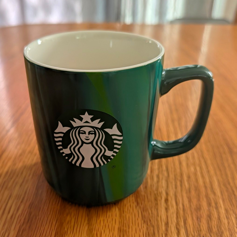 Starbucks Original Green & White Siren Logo Coffee Mug 15 fl oz 2022